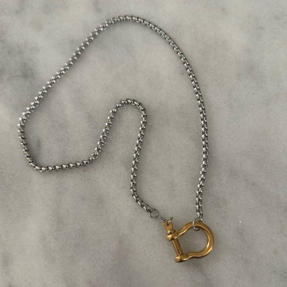 Gold Chain Two Tone Silver Horse Bit Chunky Necklace 

Brand New